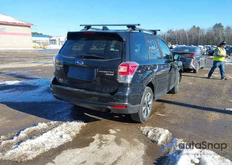 2017 Subaru Forester 2.5I Premium z USA, uszkodzony, nr VIN JF2SJAEC1HH580968